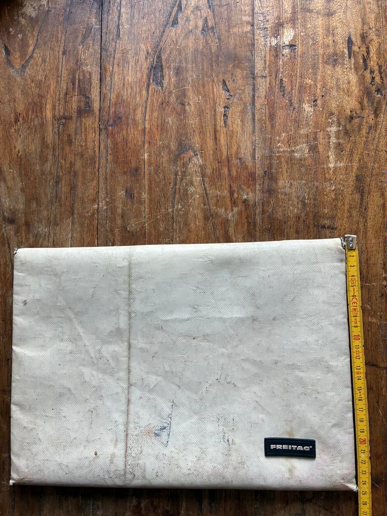 FREITAG SLEEVE voor iPad/documenten - gerecycled zeil, Computers en Software, Laptophoezen, Ophalen of Verzenden, Gebruikt