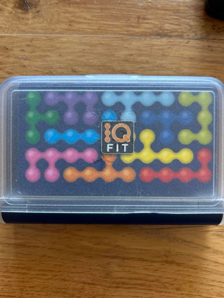 IQ Fit Puzzelspel - SmartGames, Ophalen of Verzenden, Gebruikt, Puzzelen