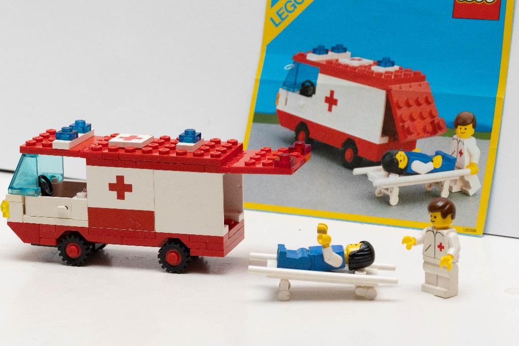 LEGO 6688 Classic Town: Hospital:Ambulance, Gebruikt, Lego, Compleet, Ophalen of Verzenden