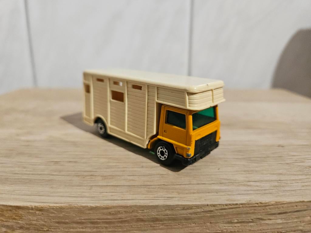 Lesney Matchbox Horse Box No 40 Oranje - Crème, Ophalen of Verzenden, Gebruikt, Bus of Vrachtwagen