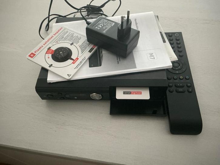 Satellietontvanger Canal Digitaal M7 met afstandsbediening, Audio, Tv en Foto, Decoders en Harddiskrecorders, Gebruikt, Decoder