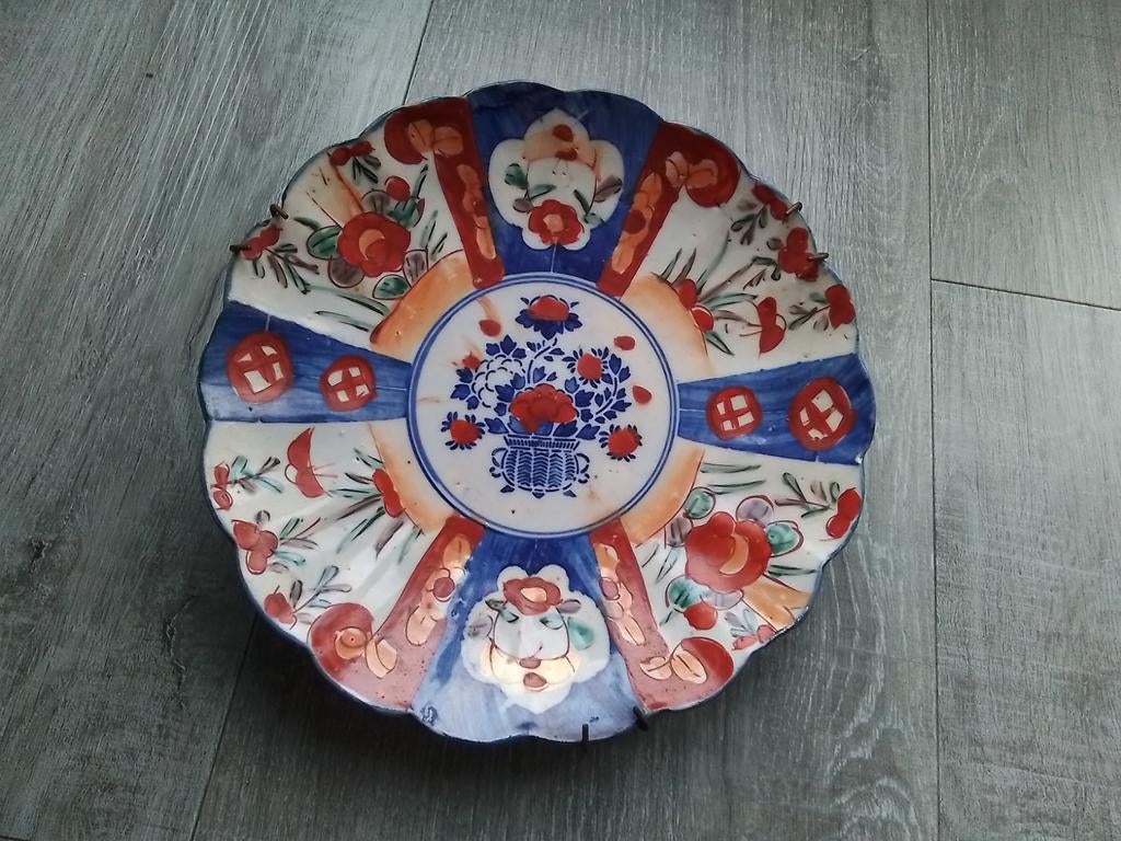 Oud porseleinen bord met ophang systeem, Antiek en Kunst, Antiek | Wandborden en Tegels, Ophalen of Verzenden