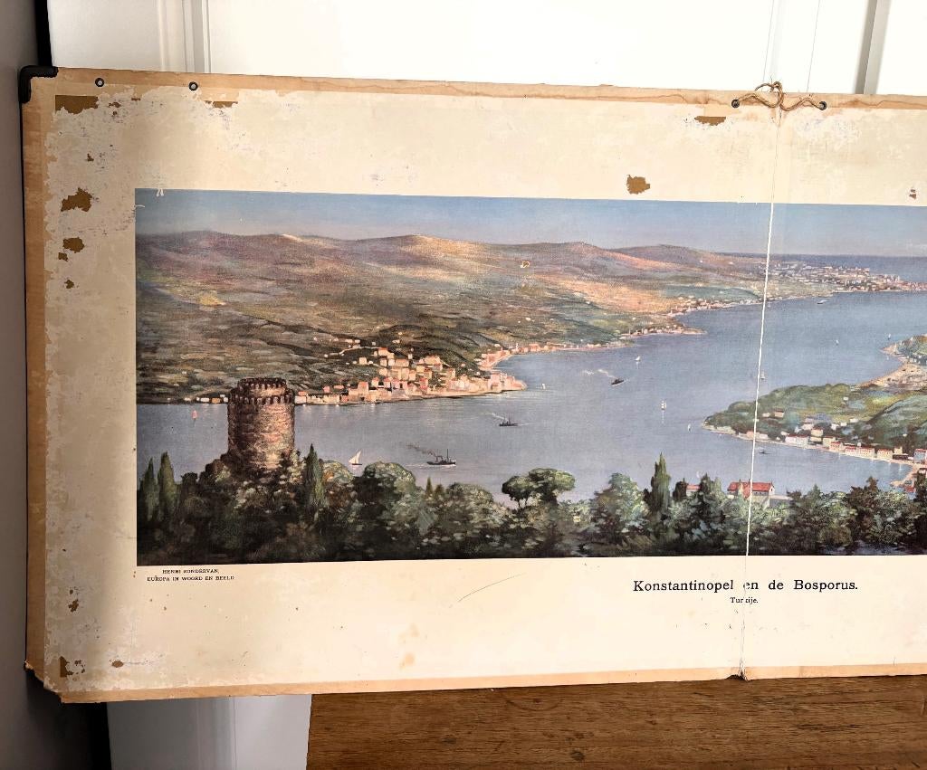 (dubbele) Schoolplaat Konstantinopel en de Bosporus, Antiek en Kunst, Antiek | Schoolplaten, Ophalen of Verzenden, Aardrijkskunde