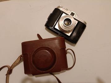 Verzameling oude fotocamera's beschikbaar voor biedingen