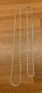 2 Zilverkleurige Kettinkjes, Sieraden, Tassen en Uiterlijk, Kettingen, Ophalen of Verzenden, Zo goed als nieuw, Zilver, Verstelbaar