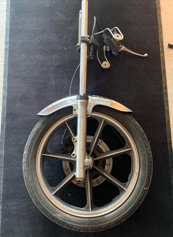 Voorvork + voorvelg Kawasaki KZ550 LTD (ook los te koop!) beschikbaar voor biedingen