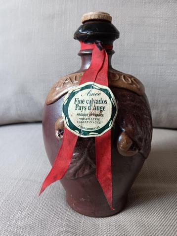 Calvados Kruik / Karaf beschikbaar voor biedingen
