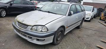 Toyota Avensis voor onderdelen beschikbaar voor biedingen