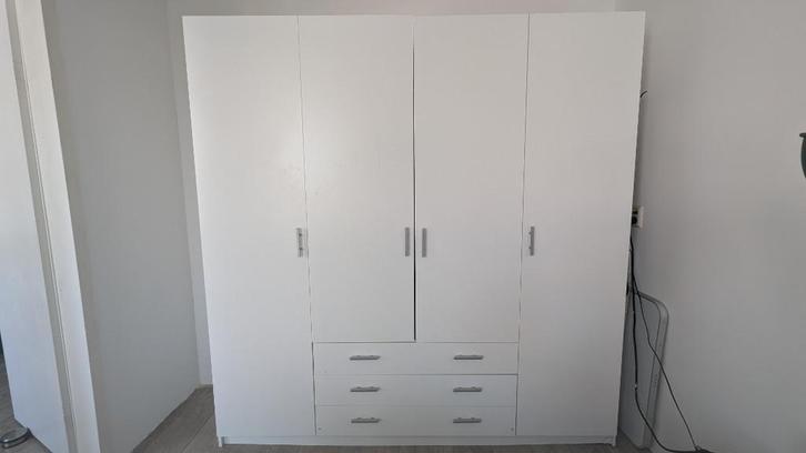 Grote kledingkast (Leen Bakker "Sprint") - veel opbergruimte, Huis en Inrichting, Kasten | Kledingkasten, Gebruikt, 200 cm of meer