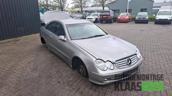 Portier 2Deurs rechts van een Mercedes CLK, Auto-onderdelen, Carrosserie en Plaatwerk, Deur, Mercedes-Benz, Gebruikt, 6 maanden garantie