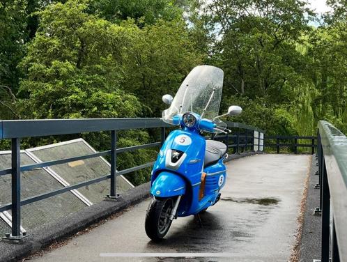 Peugeot Django Blauw Snorfiets als nieuw 3200km, Fietsen en Brommers, Scooters | Peugeot, Zo goed als nieuw, Overige modellen