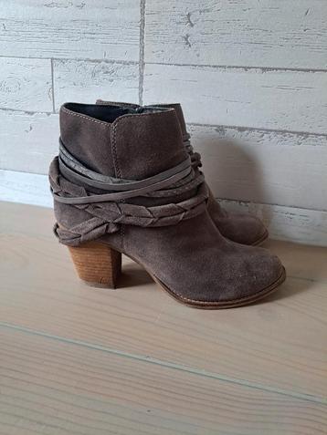 Piure Leather Laarsjes Maat 40 beschikbaar voor biedingen