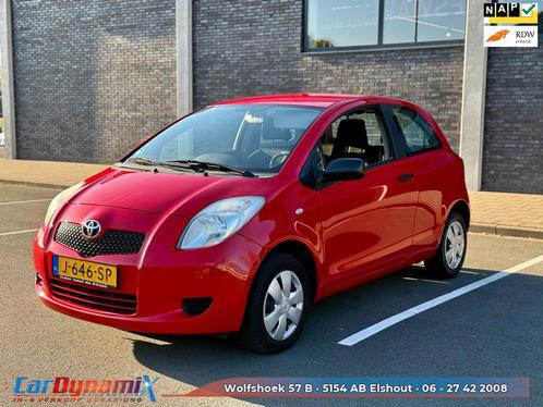 Toyota Yaris 1.0 VVTi Acces // NIEUWE APK // RIJD SCHAKELT F, Auto's, Toyota, Bedrijf, Te koop, Yaris, ABS, Airbags, Centrale vergrendeling