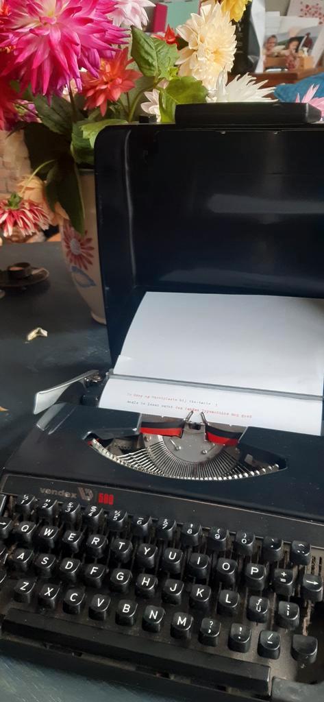 Zwarte Vendex (V&D) mechanische Typemachine goed werkend, Diversen, Typemachines, Gebruikt, Ophalen of Verzenden