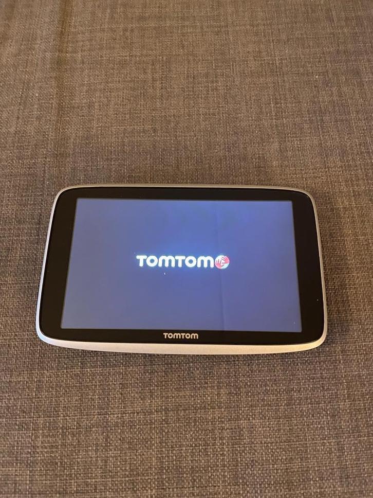 TomTom GO Premium 6 inch incl. hoes en zuignap, Auto diversen, Autonavigatie, Zo goed als nieuw, Ophalen