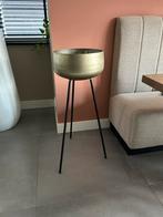 Wants & Needs Plantenstanddaard / pot op voet, Huis en Inrichting, Woonaccessoires | Zuilen en Pilaren, Ophalen, Zo goed als nieuw