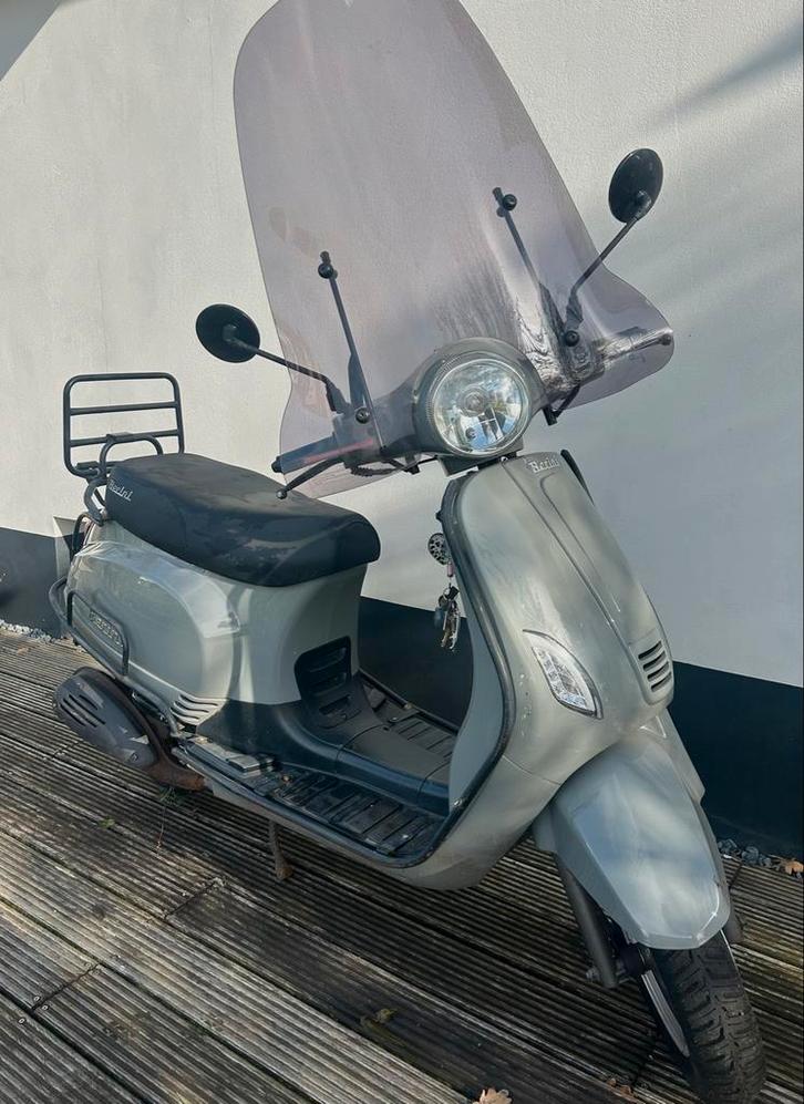 Grijze Berini Scooter (2020) - Goed Onderhouden!, Fietsen en Brommers, Brommeronderdelen | Snorfietsen, Gebruikt, Overige merken