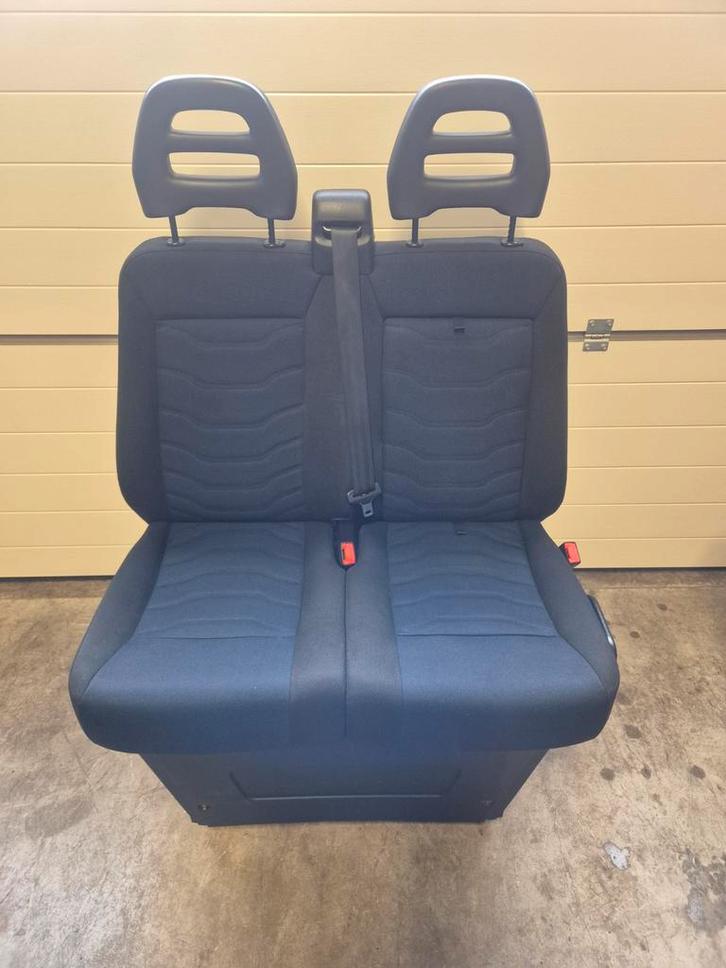 IVECO DAILY BIJRIJDERSBANK / BANK / 2 PERSOONS ZITSBANK, Auto-onderdelen, Interieur en Bekleding, Ophalen