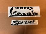 NIEUW! Vespa Sprint emblemen set glans zwart logo sticker, Nieuw, Ophalen of Verzenden, Vespa, Emblemen