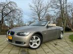 BMW 3-Serie Cabrio 320i -UNIEK!- Dealer Ond -NWE APK- NAP-, Auto's, BMW, Origineel Nederlands, Te koop, 720 kg, 1570 kg