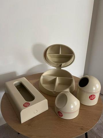Makio Hasuike Vintage Make up set beschikbaar voor biedingen