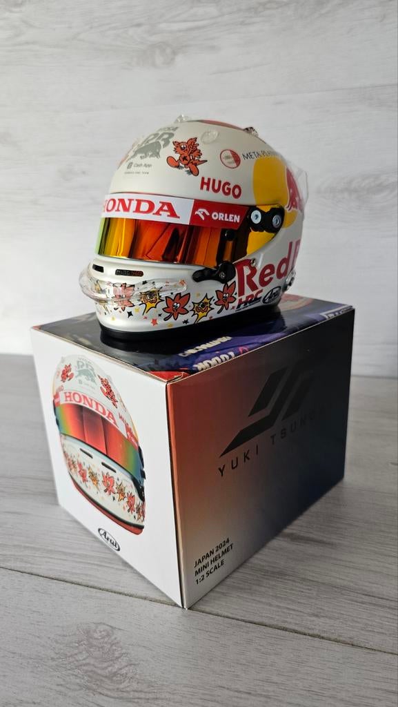 Yuki Tsunoda Redbull Racing 2024 Japanese gp helm 1:2, Ophalen of Verzenden, Nieuw, Formule 1