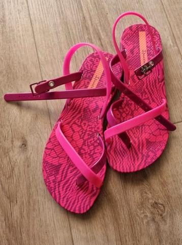 Ipanema sandalen mt 31  beschikbaar voor biedingen