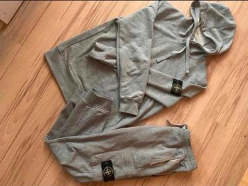 Stone Island trainingspak beschikbaar voor biedingen