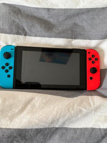 Nintendo Switch met Joy-Cons en stuur beschikbaar voor biedingen