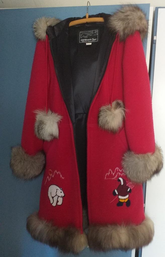 Parka - Dames, Kleding | Dames, Jassen | Winter, Zo goed als nieuw, Maat 42/44 (L), Rood, Ophalen of Verzenden