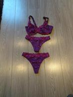 lingerie set Hunkemoller BH D80 2x string M paars roze, Hunkemöller, Ophalen of Verzenden, Paars, Setje