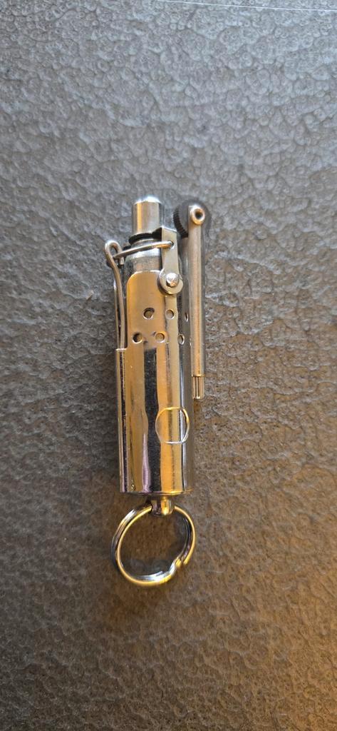 trench lighter style zippo, Verzamelen, Rookartikelen, Aanstekers en Luciferdoosjes, Gebruikt, Aansteker, Ophalen of Verzenden