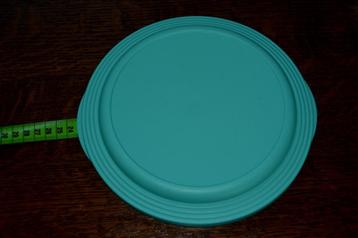 Partij verschillende deksels van tupperware beschikbaar voor biedingen