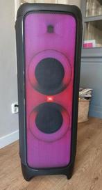 Te huur: JBL Partybox 1000. Inpluggen en feesten, Ophalen, Zo goed als nieuw, 120 watt of meer, JBL