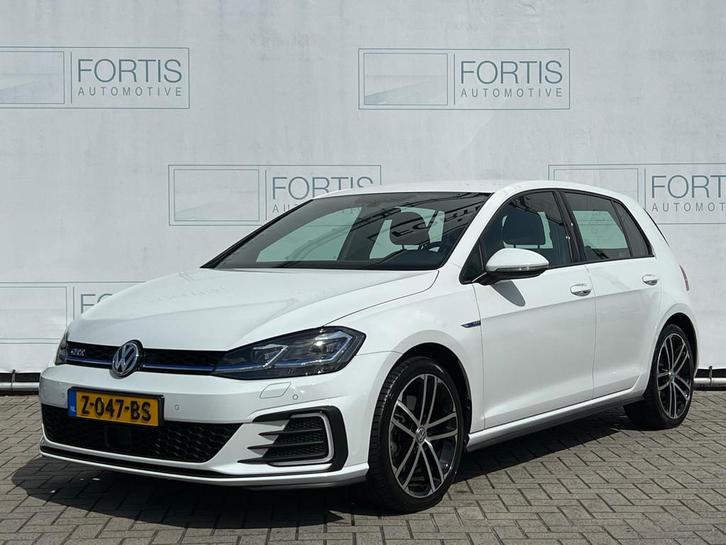 Volkswagen Golf 1.4 TSI PHEV GTE 7.5 STOELVERW | WINTERSET O, Auto's, Volkswagen, Bedrijf, Te koop, Golf, ABS, Airbags, Airconditioning