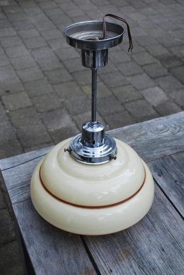 Art Deco glazen hanglamp beschikbaar voor biedingen