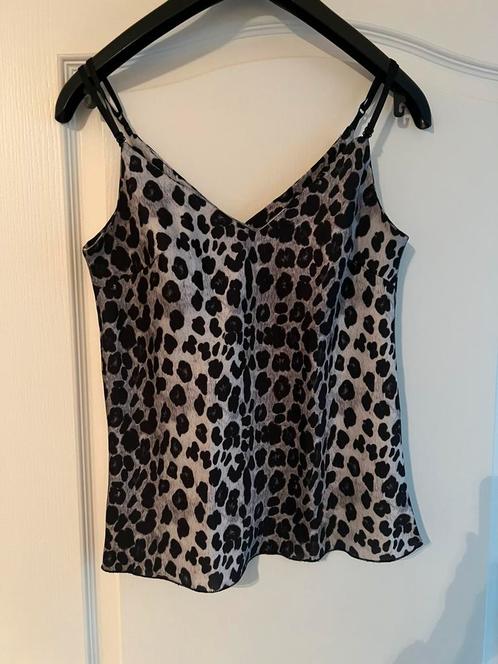 Zgan panter print top shirt dames zgan zwart grijs S = 36, Kleding | Dames, Tops, Zo goed als nieuw, Maat 36 (S), Zwart, Zonder mouw