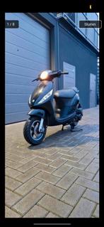 Piaggio zip, Fietsen en Brommers, Scooters | Piaggio, Ophalen, Maximaal 45 km/u, Zip, Zo goed als nieuw