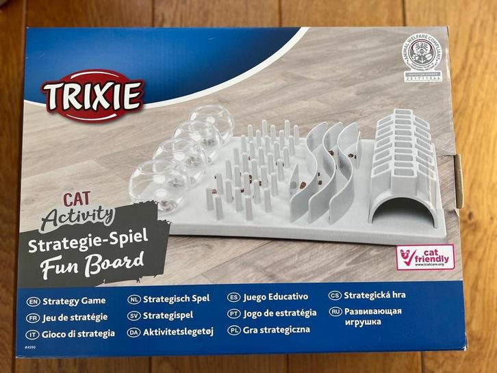 Trixie kattenspeelgoed - strategisch spel - activiteitenbord, Dieren en Toebehoren, Kattenspeelgoed, Zo goed als nieuw, Intelligentiespeelgoed