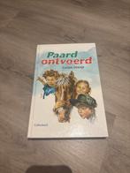 Paard ontvoerd - Corien Oranje, Boeken, Kinderboeken | Jeugd | onder 10 jaar, Ophalen of Verzenden, Zo goed als nieuw, Fictie algemeen