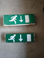 2 stuks noodverlichting / vluchtweg-aanduiding, Ophalen of Verzenden, Gebruikt, Overige fittingen, Overige typen