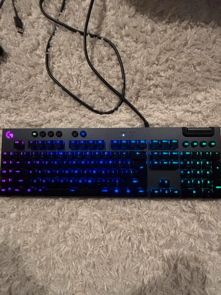 Logitech G815 Tactile RGB Gaming Toetsenbord, Computers en Software, Toetsenborden, Zo goed als nieuw, Qwerty, Bedraad, Gaming toetsenbord