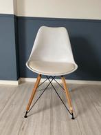 Moderne stoel gratis af te halen!, Ophalen, Kunststof, Gebruikt, Wit