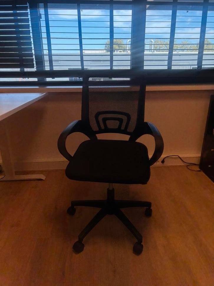 Ergonomische bureaustoel – mesh rugleuning, Huis en Inrichting, Bureaustoelen, Gebruikt, Bureaustoel, Zwart, Ergonomisch, Ophalen of Verzenden