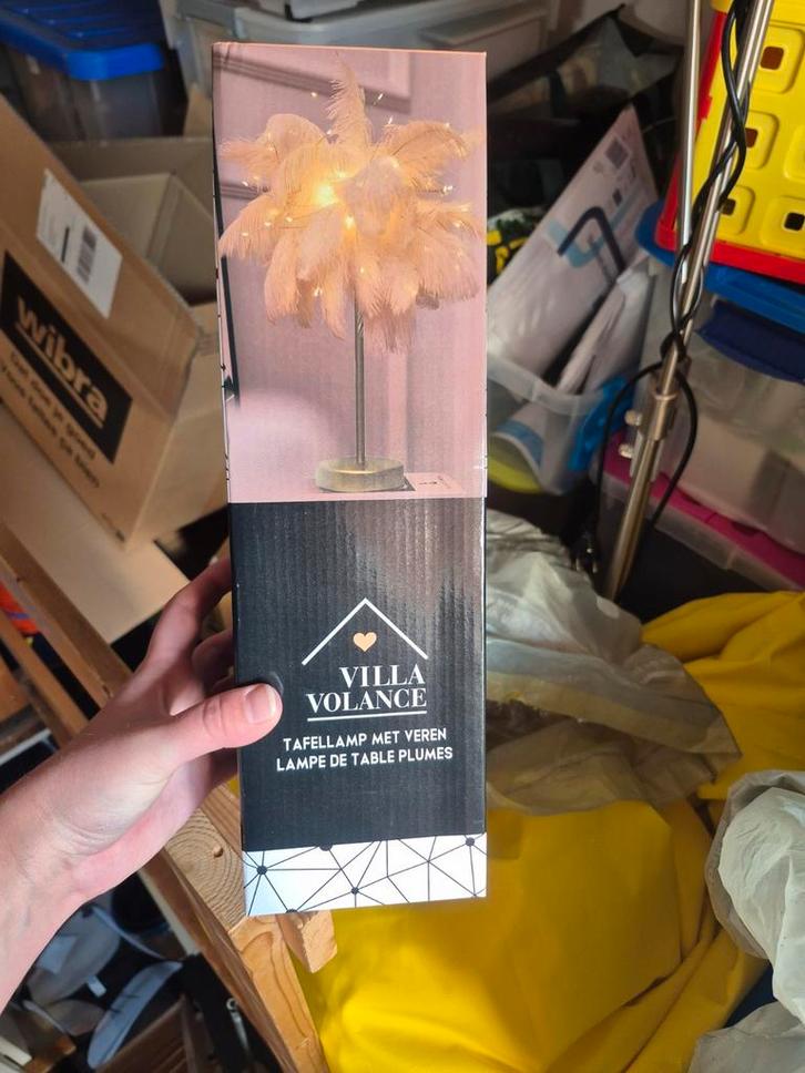 Nieuwe tafellamp met veren, Motoren, Tuning en Styling, Ophalen of Verzenden