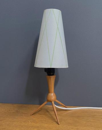 50 jaren Mooi bed tafel lamp op licht houten bol 3 pootje beschikbaar voor biedingen