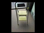 Stabiele trap met 2 treden, Doe-het-zelf en Verbouw, Ladders en Trappen, Ophalen of Verzenden, Gebruikt, Trap, Minder dan 2 meter
