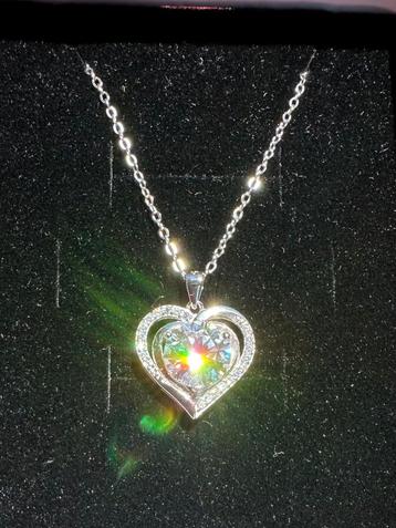 Nieuwe zilveren ketting met 3 karaat moissanite. Certificaat beschikbaar voor biedingen