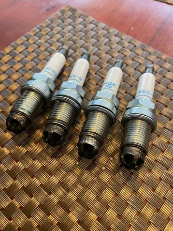 Bougies NGK ZFR6S-Q beschikbaar voor biedingen