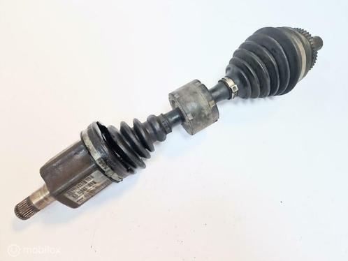 Aandrijfas linksvoor Volvo V70 II ('00-'08) 8689219, Auto-onderdelen, Remmen en Aandrijving, Volvo, Gebruikt, Ophalen of Verzenden